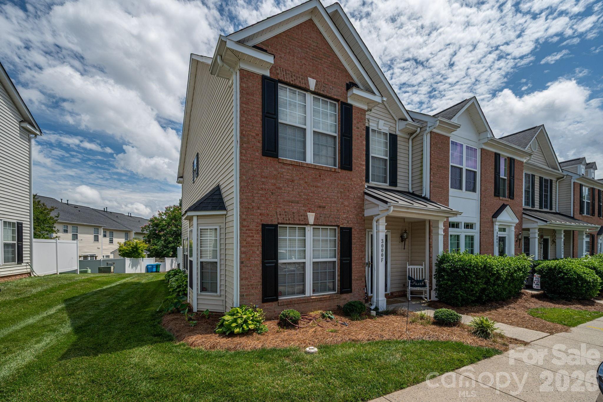 3000 Misty Harbor Circle F, Cramerton, NC — property listing photo