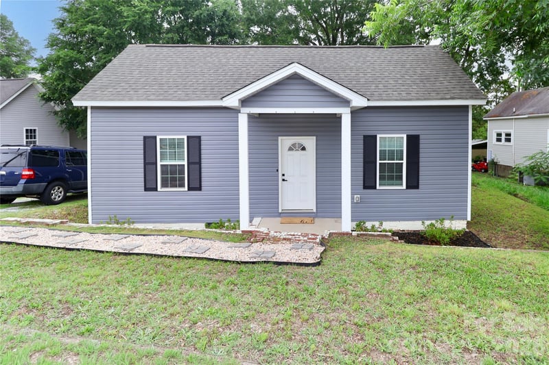 703 Main, Landis, NC - 3 beds, 2 baths, 1,425 sqft - $285,000