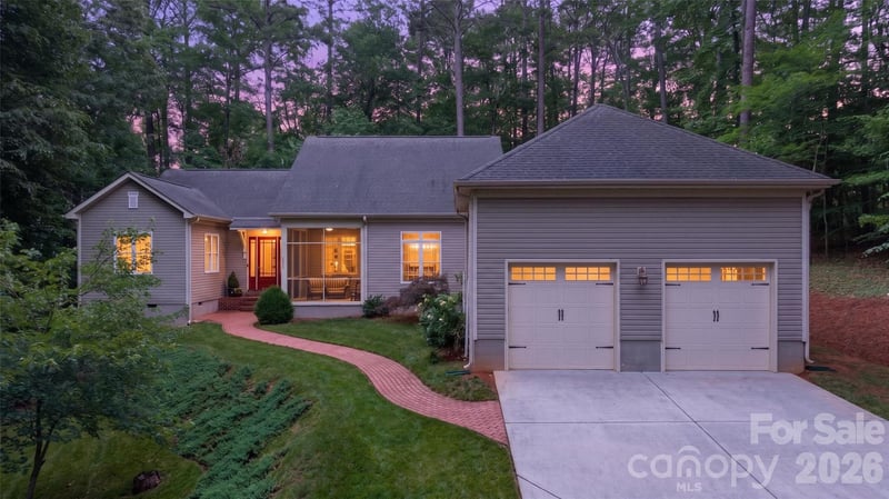 2932 Oakdale Road, Charlotte, NC - 3 beds, 3.5 baths, 3,244 sqft - $849,000