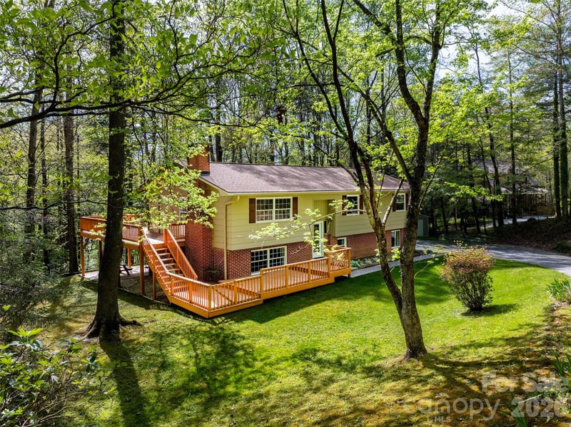 145 Jeter Mountain Road, Hendersonville, NC - 4 beds, 2.5 baths, 2,896 sqft - $529,000