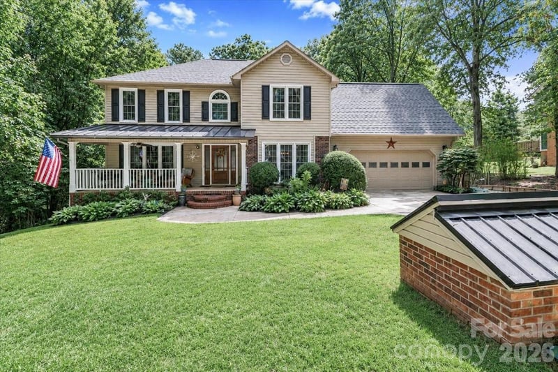 311 N Deerfield Circle, Salisbury, NC - 3 beds, 2.5 baths, 2,516 sqft - $465,000