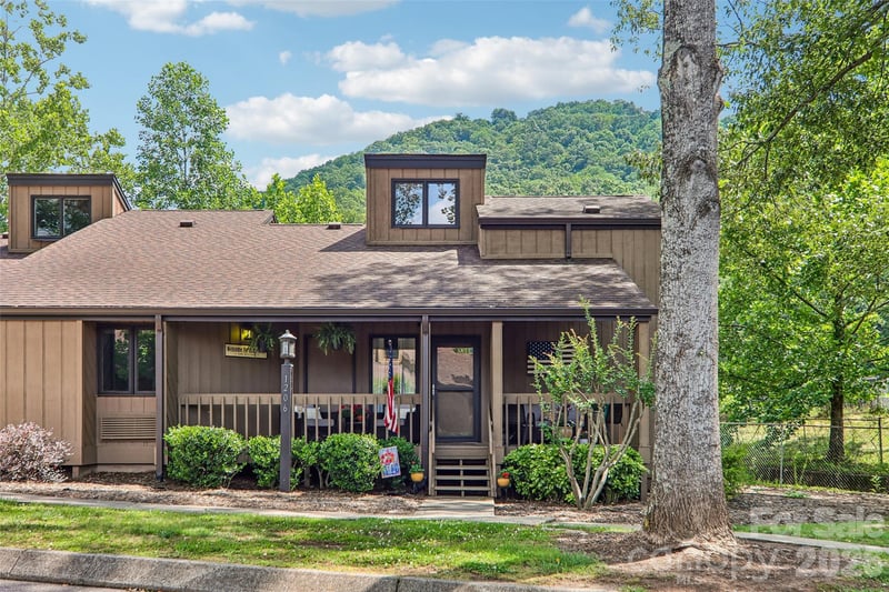 147 W Lake Drive S Apt 1206, Lake Lure, NC - 2 beds, 2 baths, 1,177 sqft - $385,000