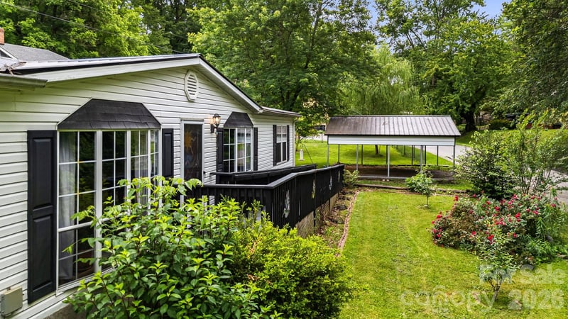 30 Sixth Street, Asheville, NC - 3 beds, 2 baths, 1,696 sqft - $305,000