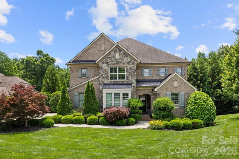 8703 Deakin Court, Waxhaw, NC - 5 beds, 4.5 baths, 5,067 sqft - $1,410,000