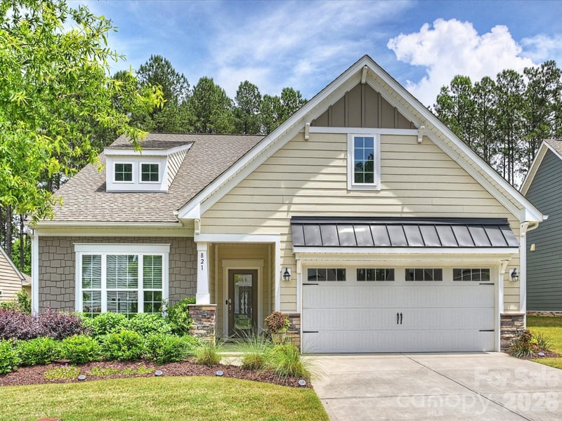 821 Botticelli Court, Mount Holly, NC - 3 beds, 2.5 baths, 2,209 sqft - $565,000