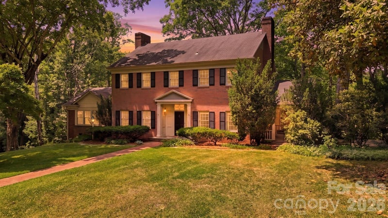 330 Earlwood Road, Statesville, NC - 5 beds, 5 baths, 4,215 sqft - $560,000