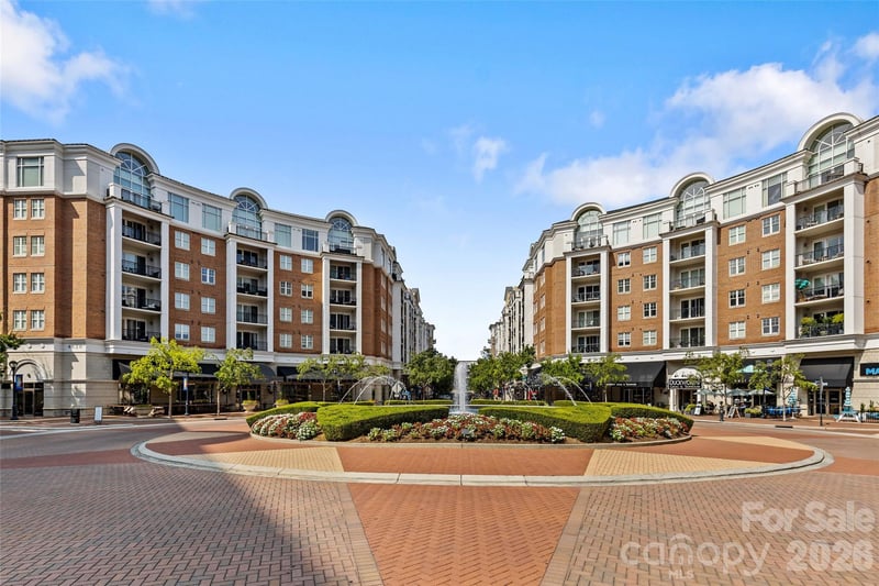 4620 Piedmont Row Drive Apt 614, Charlotte, NC - 2 beds, 2 baths, 1,119 sqft - $435,000