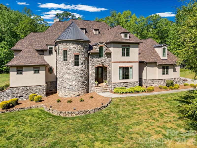 14925 Henry Harrison Stillwell Drive, Huntersville, NC - 5 beds, 5 baths, 5,380 sqft - $1,795,000
