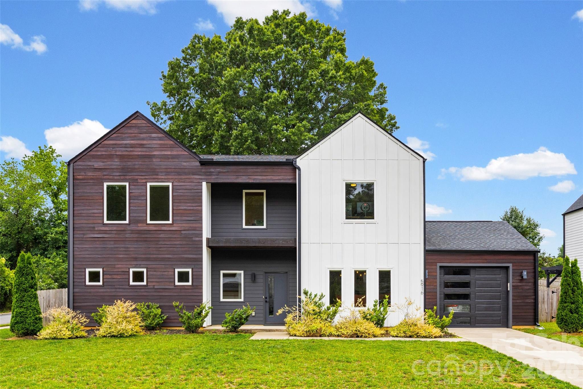 5916 Pepper Bush Lane, Charlotte, NC. property listing photo