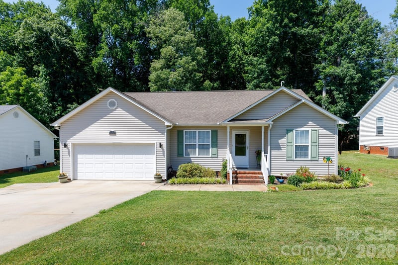 2312 Nuthatch Drive, Rock Hill, SC - 3 beds, 2 baths, 1,363 sqft - $350,000