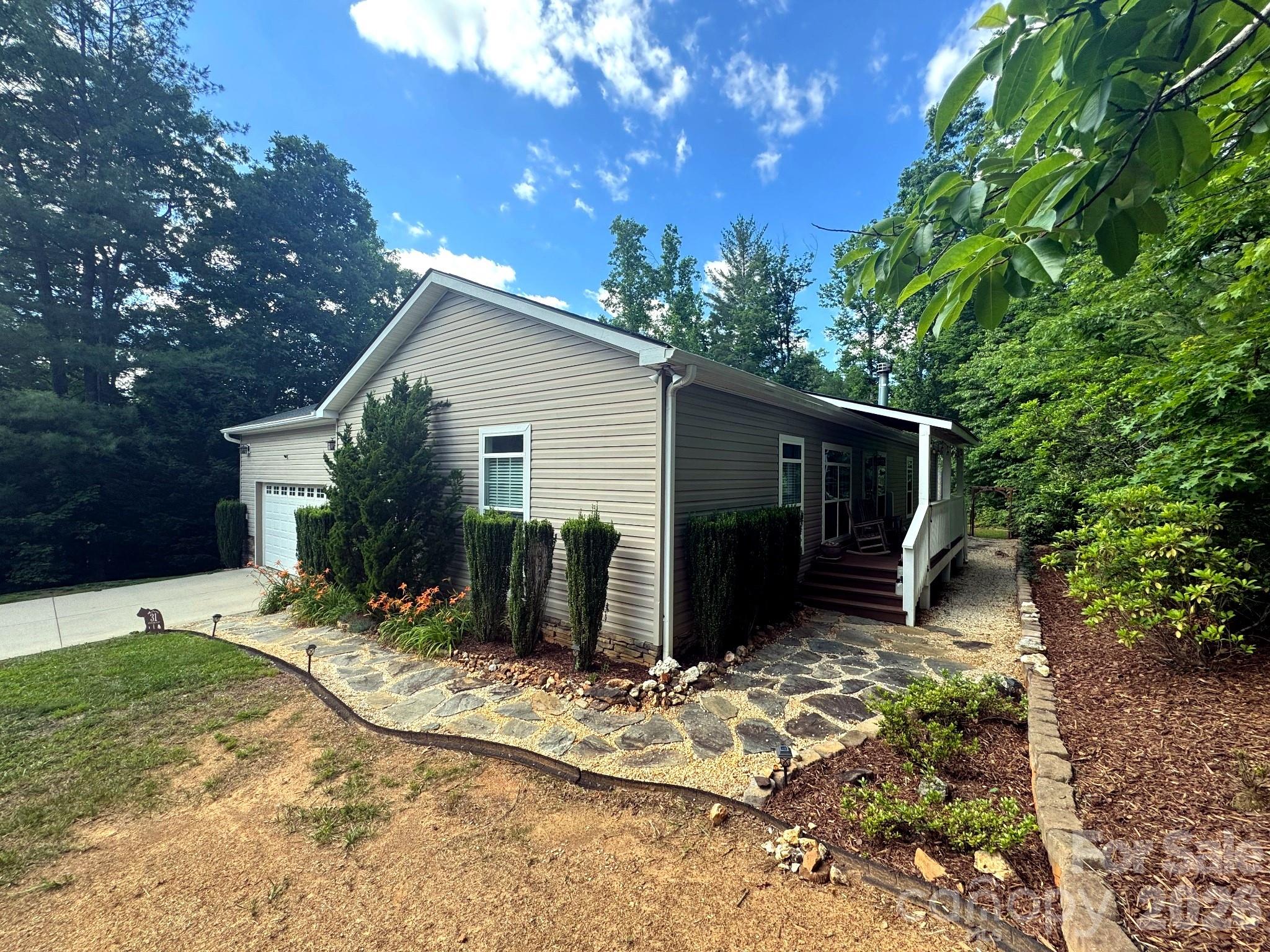 31 Enochs Way, Fletcher, NC — property listing photo