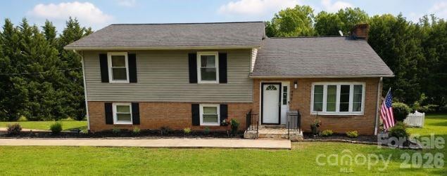 1984 Crestdale Lane, Newton, NC - 3 beds, 2.5 baths, 1,922 sqft - $299,900