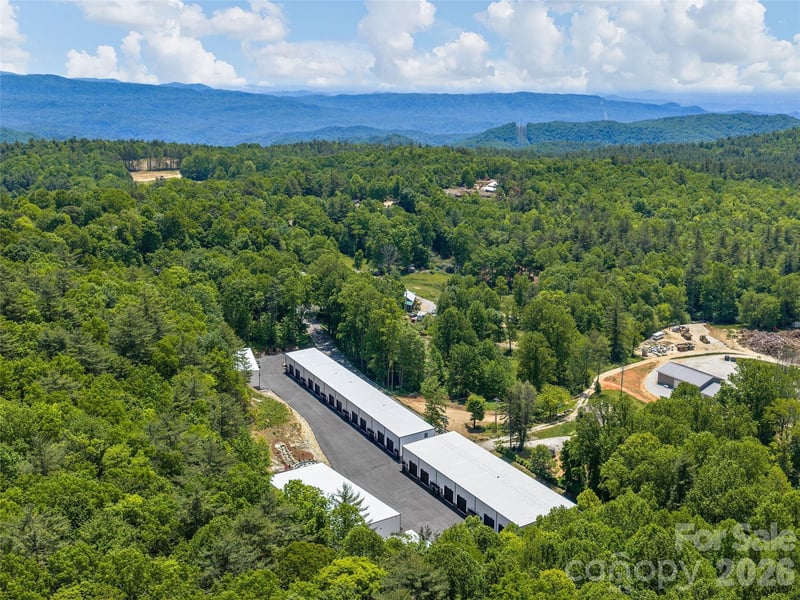 130 Speed Way A, Lake Toxaway, NC - 1 bed, 2 baths, 2,520 sqft - $1,250,000
