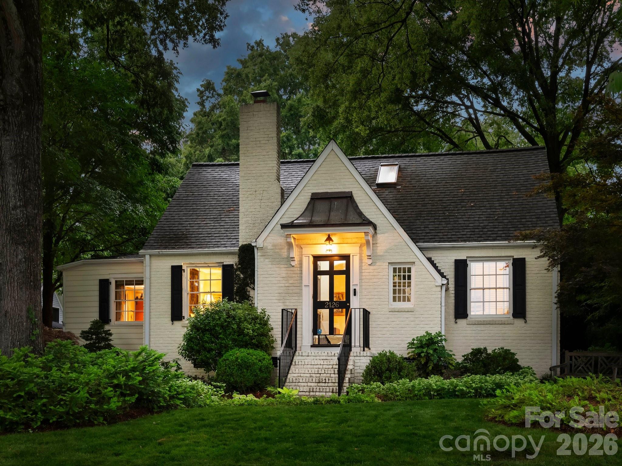 2126 Cumberland, Charlotte, NC — property listing photo 1