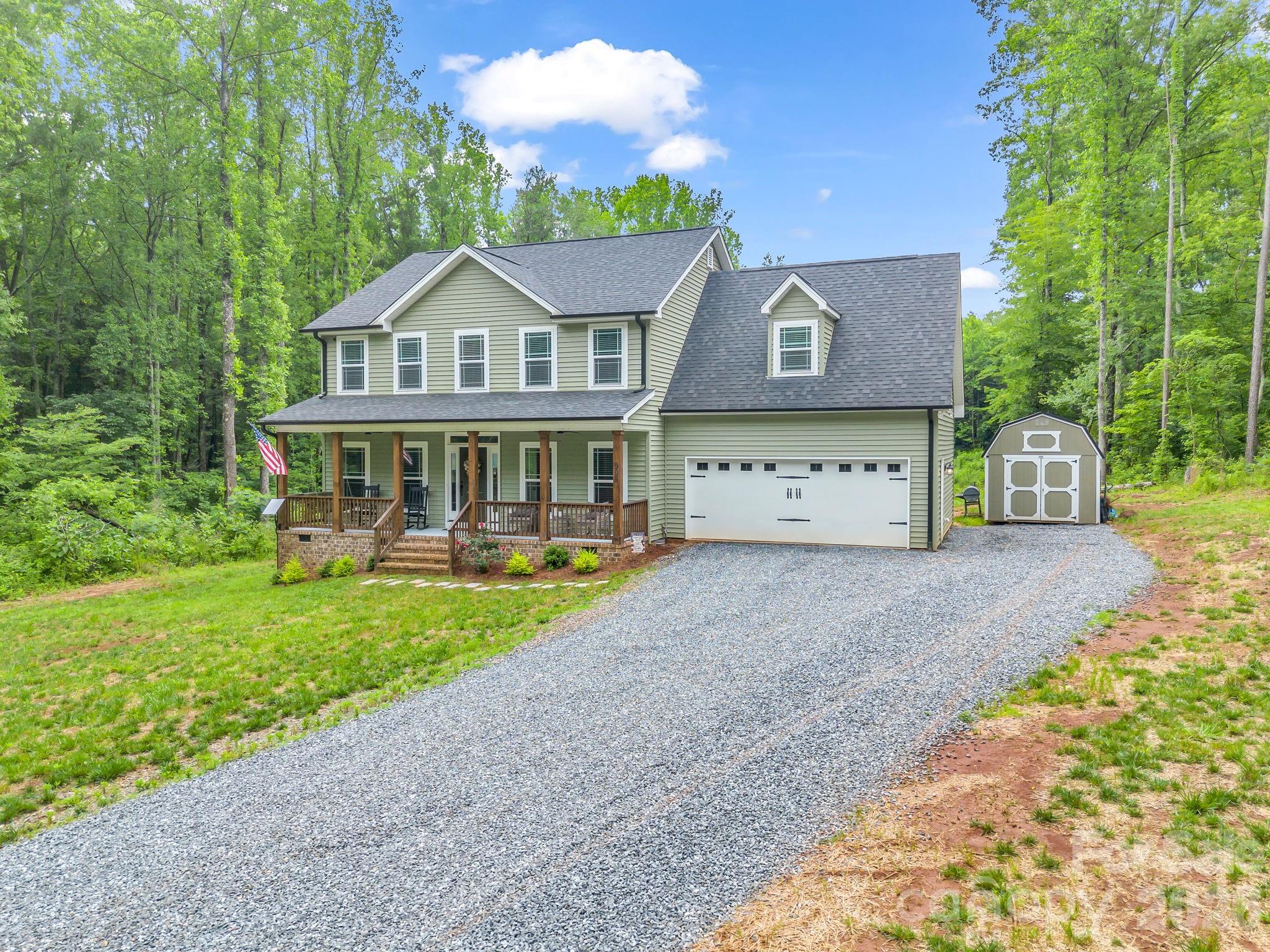 905 Rolling Road, Lincolnton, NC — property listing photo