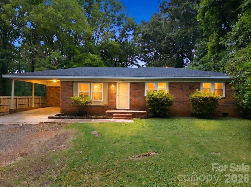 304 Shady Lane, Norwood, NC - 3 beds, 1.5 baths, 1,222 sqft - $219,900