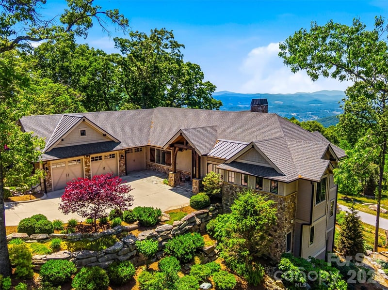 236 Summerset Drive, Hendersonville, NC - 3 beds, 3.5 baths, 4,324 sqft - $2,499,000