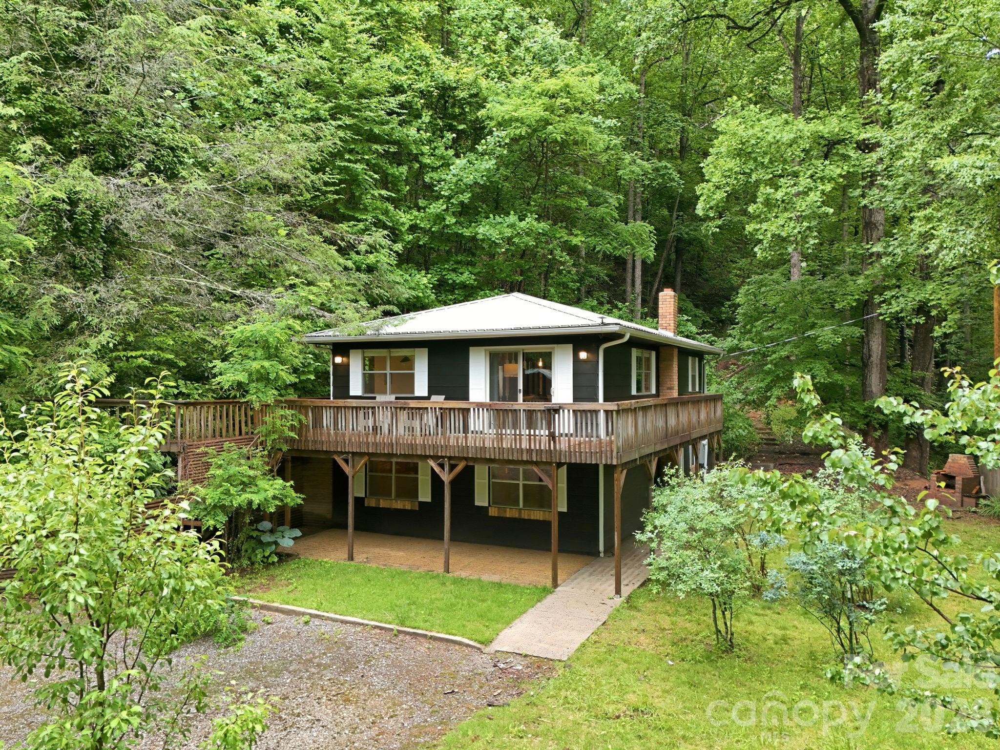 182 Saw Branch Road, Candler, NC. property listing photo