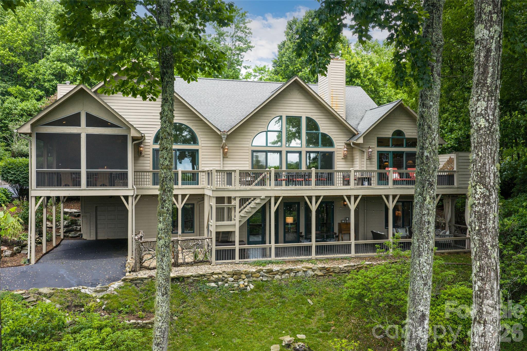 305 Piney Knoll Lane, Hendersonville, NC. property listing photo