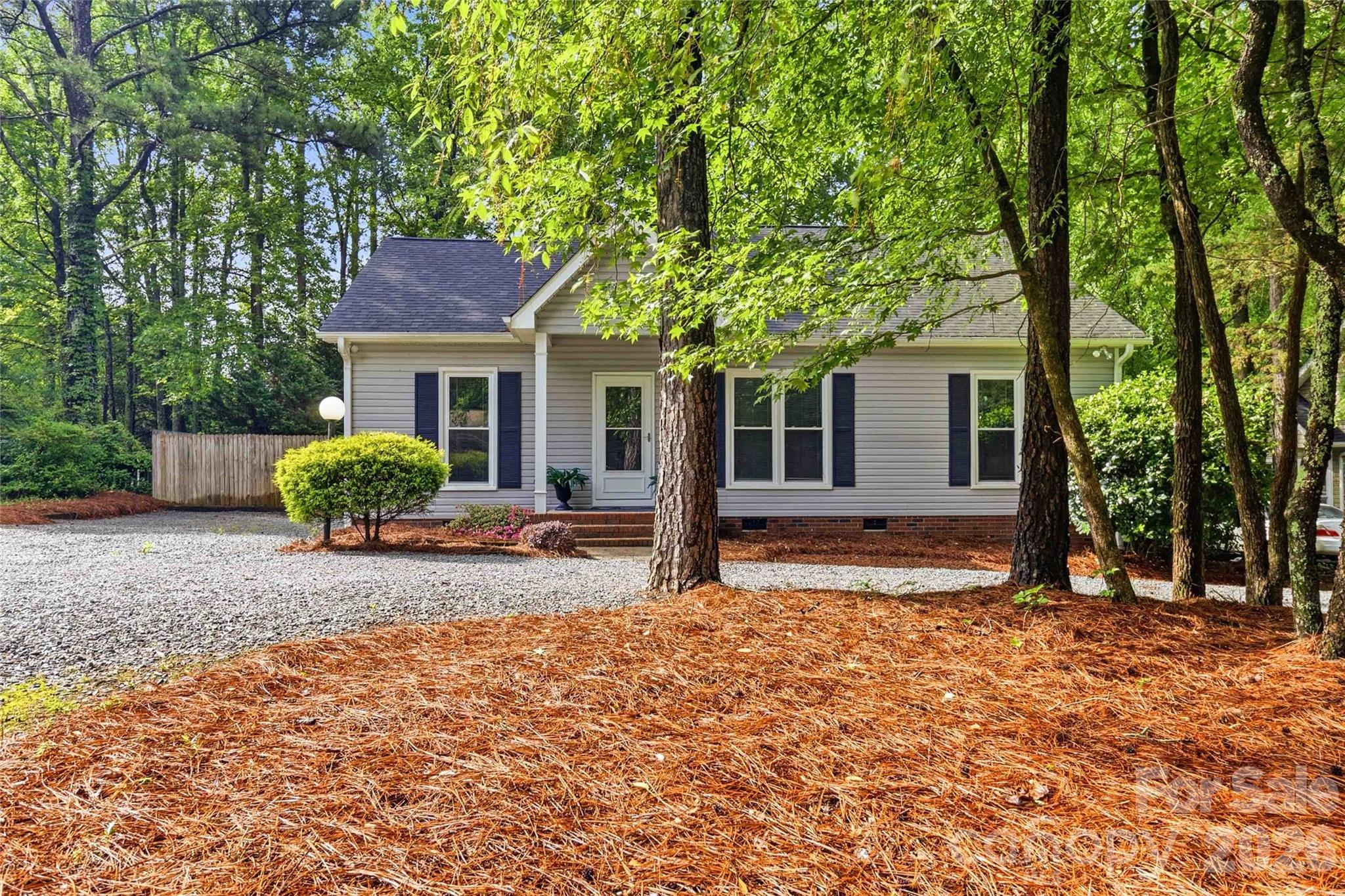 325 Enchanted, Matthews, NC — property listing photo 1