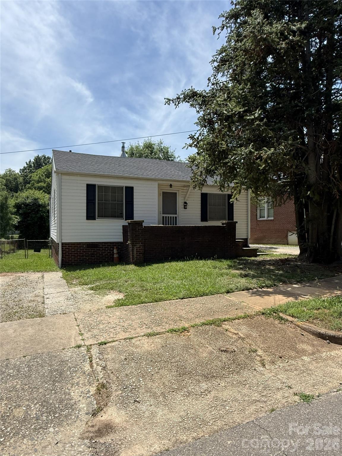 312 S Race Street, Statesville, NC. property listing photo