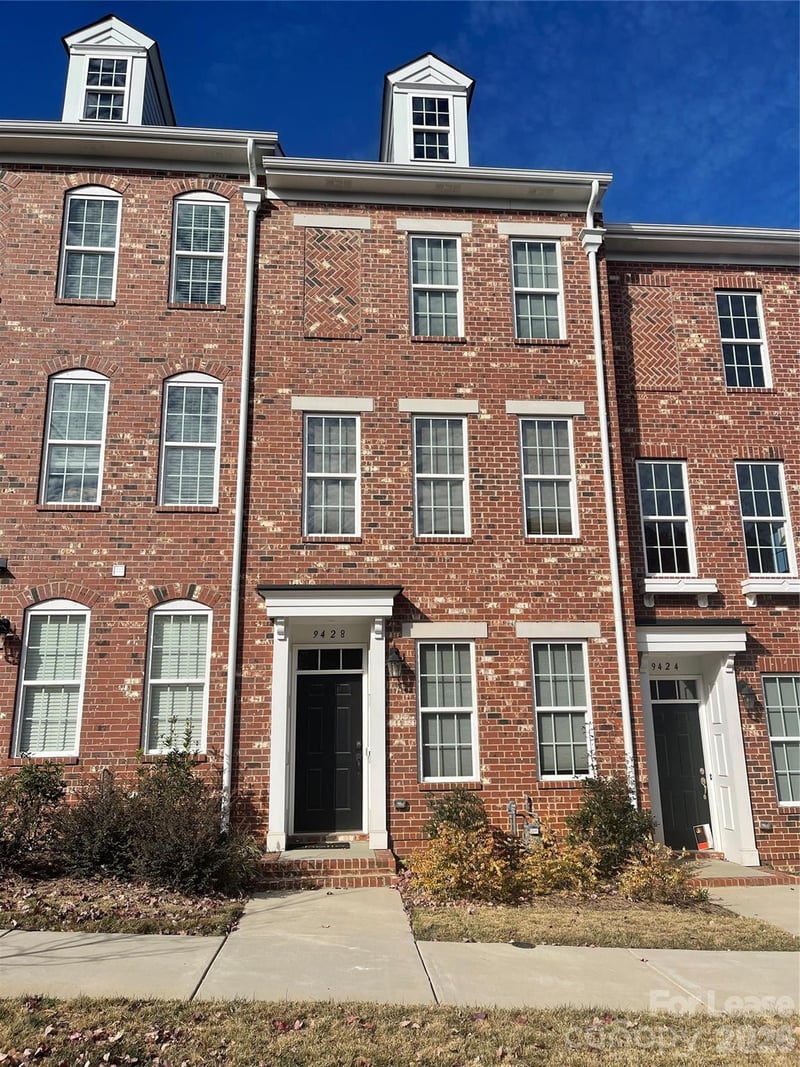 9428 Kings Parade Boulevard, Charlotte, NC - 2 beds, 2.5 baths, 1,593 sqft - $2,100