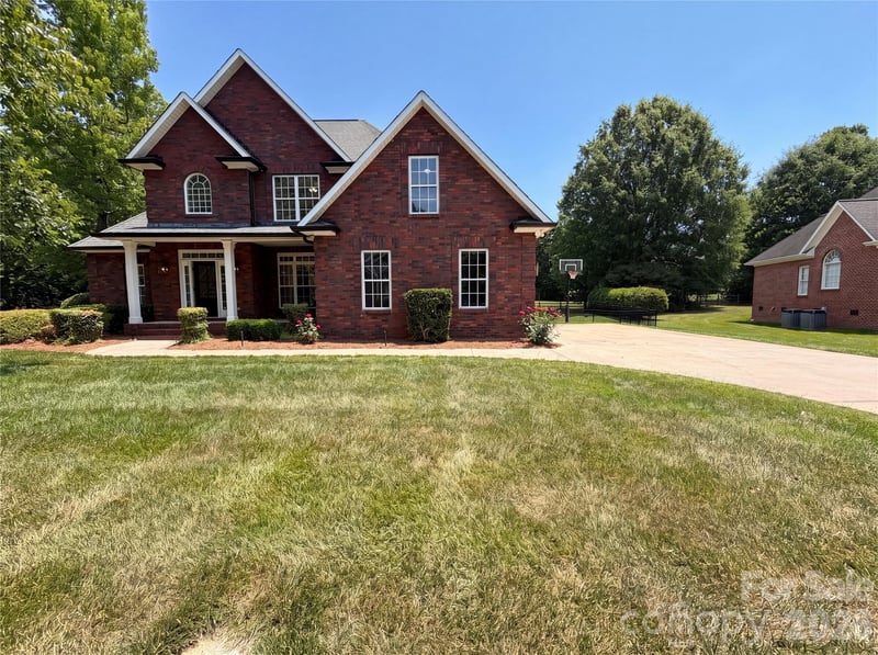 5309 Old Town, Gastonia, NC - 5 beds, 3 baths, 2,572 sqft - $555,000