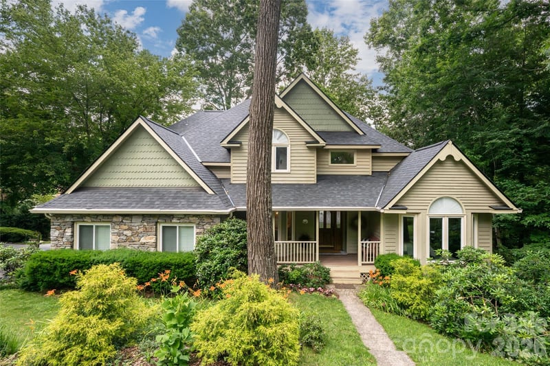 203 Coachmans Court, Asheville, NC - 4 beds, 2.5 baths, 3,473 sqft - $829,000