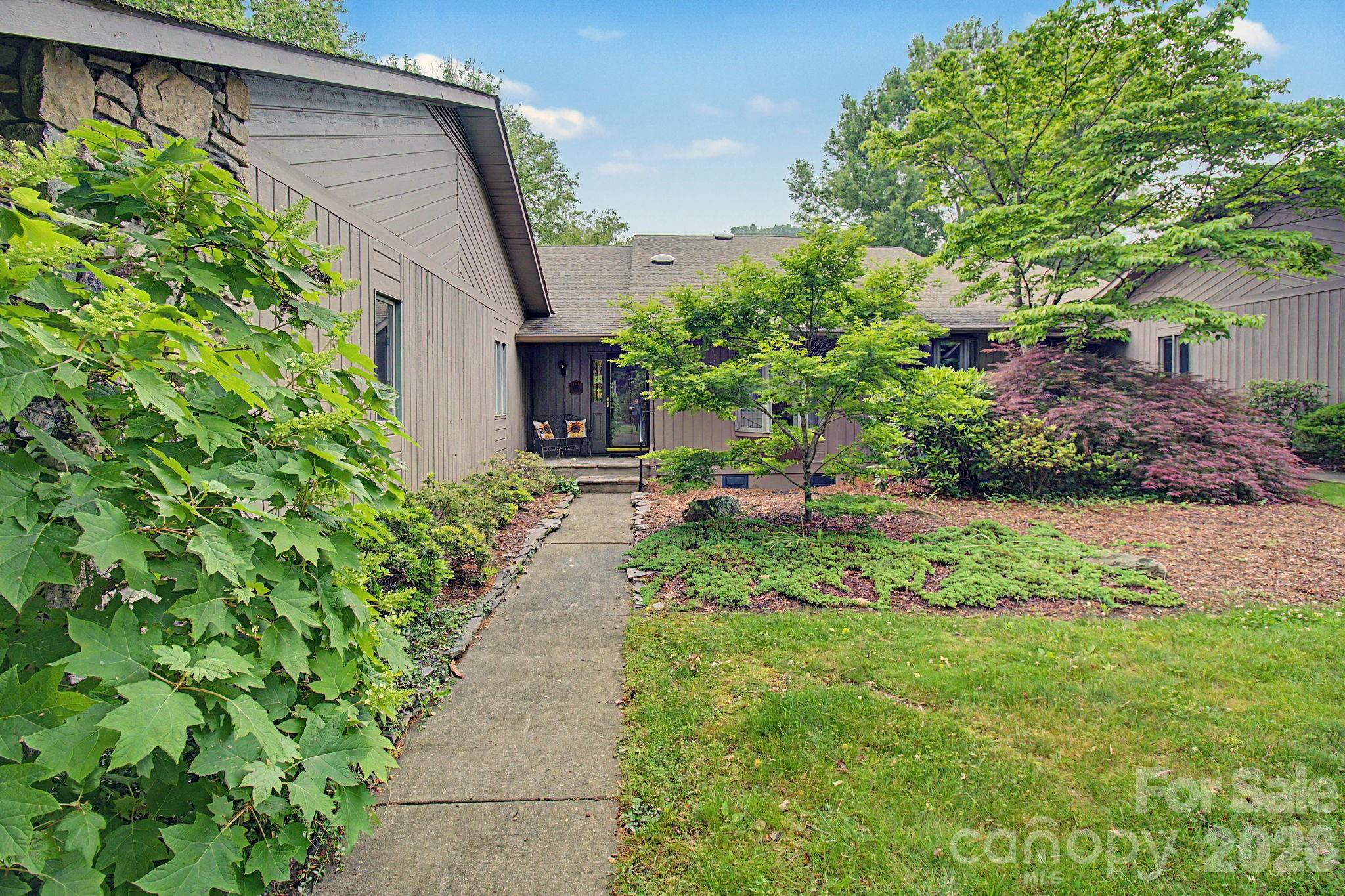 16 Clubside Drive, Asheville, NC. property listing photo