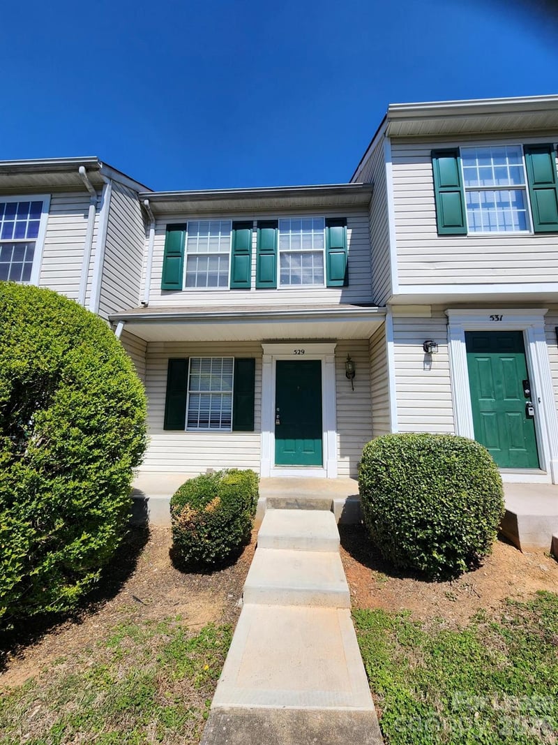 529 Lex Drive, Charlotte, NC - 3 beds, 2.5 baths, 1,110 sqft - $1,700