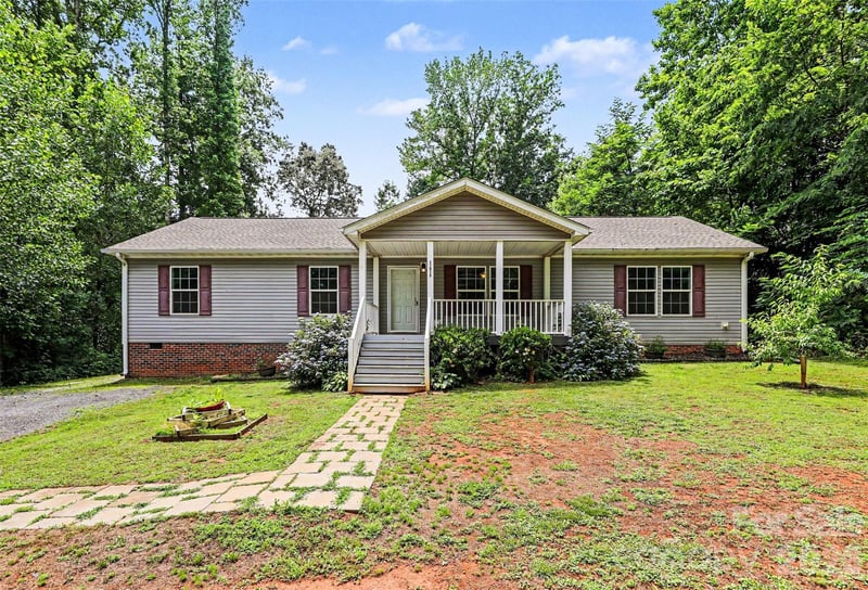 11913 Platon Avenue, Huntersville, NC - 3 beds, 2 baths, 1,700 sqft - $340,000