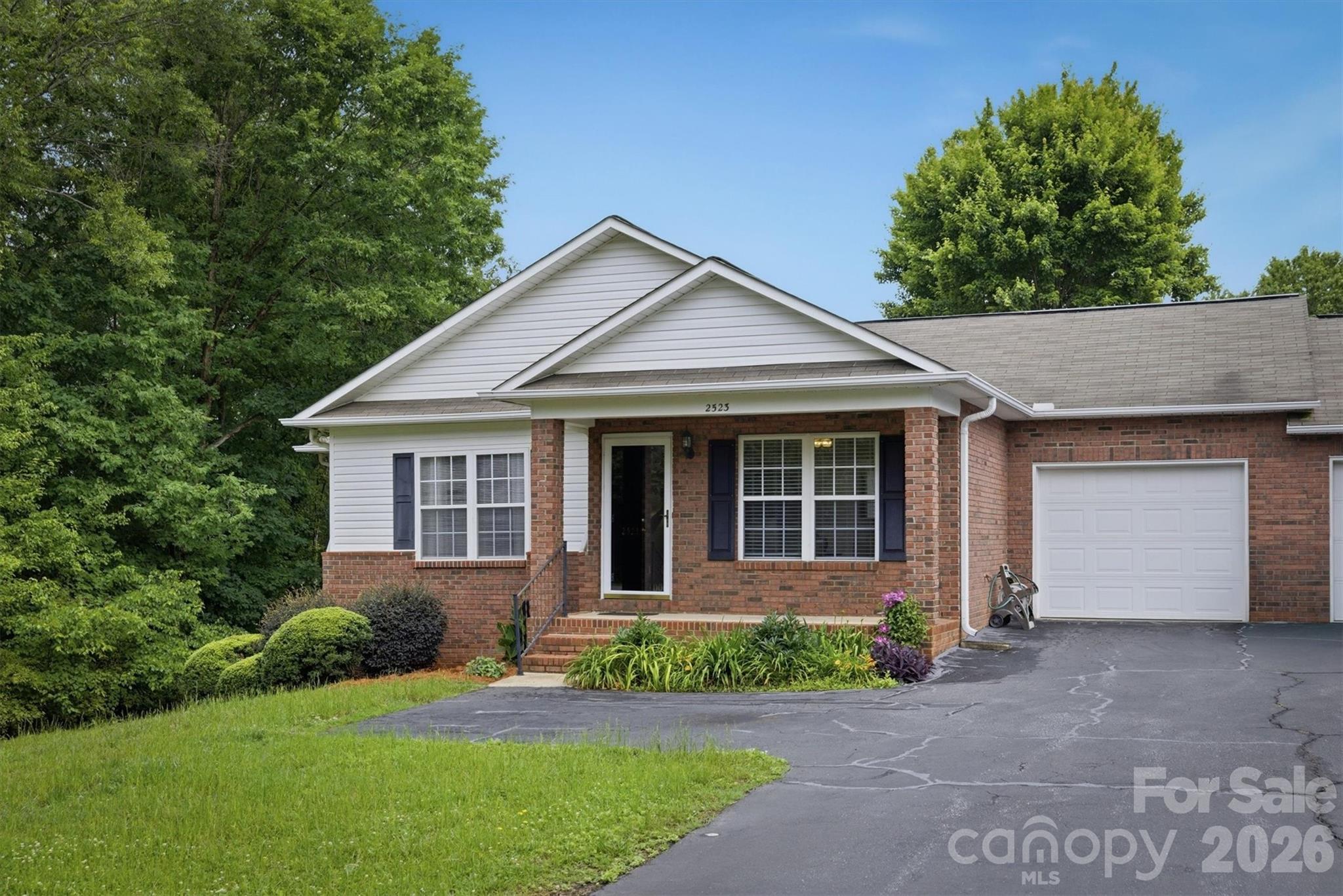 2523 26th Avenue NE, Hickory, NC. property listing photo