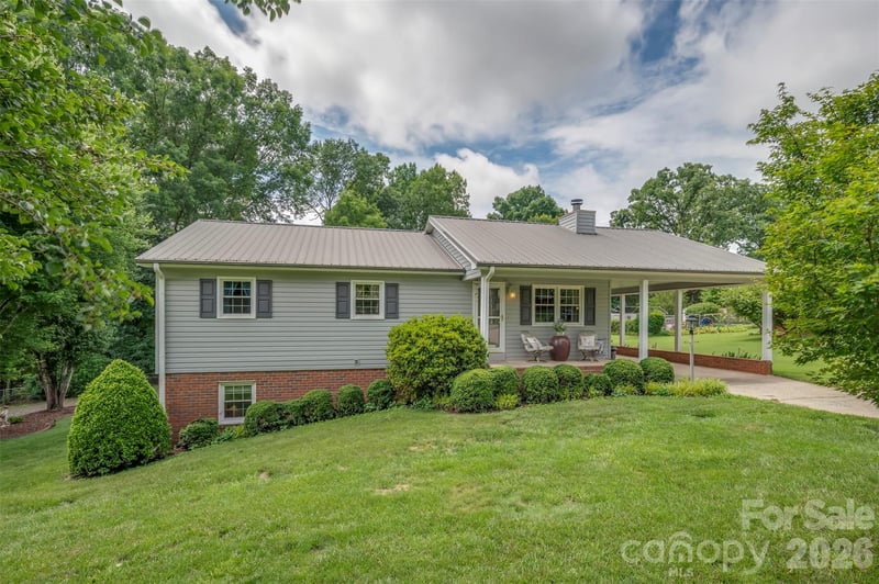 236 Cardinal Road Apt 43, Rutherfordton, NC - 3 beds, 2.5 baths, 2,352 sqft - $315,000