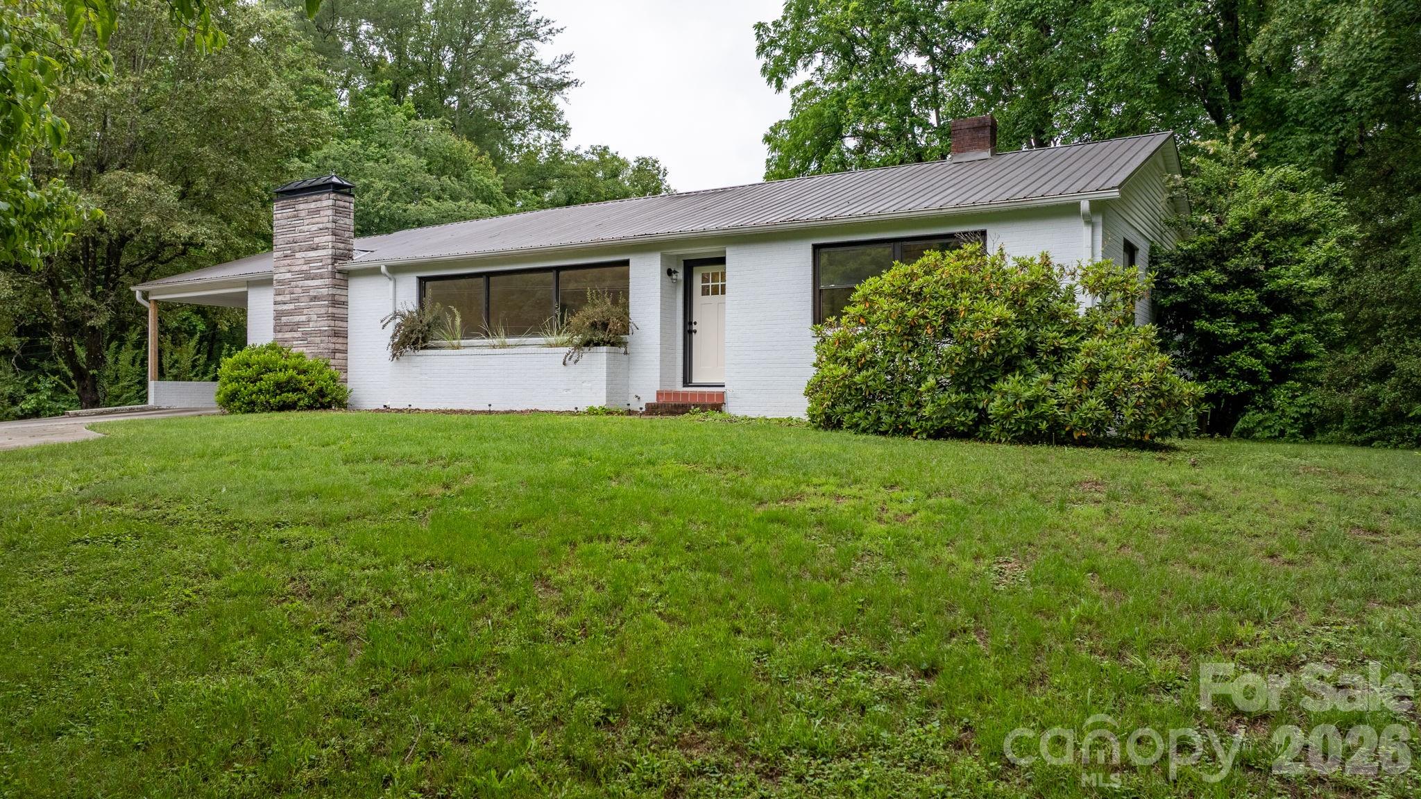 436 Hibriten Drive SE, Lenoir, NC. property listing photo