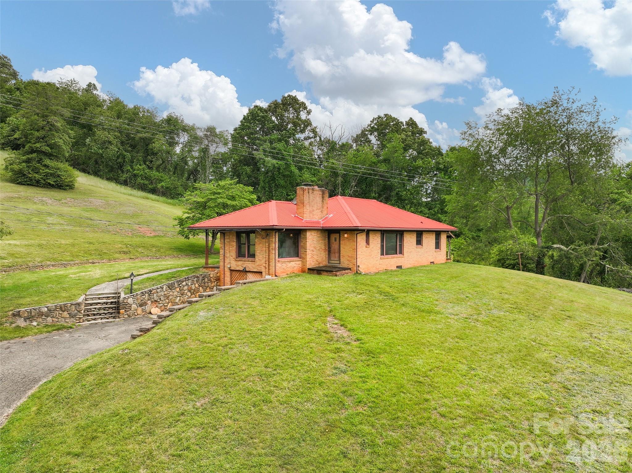 21 Beaverdam Road, Canton, NC. property listing photo