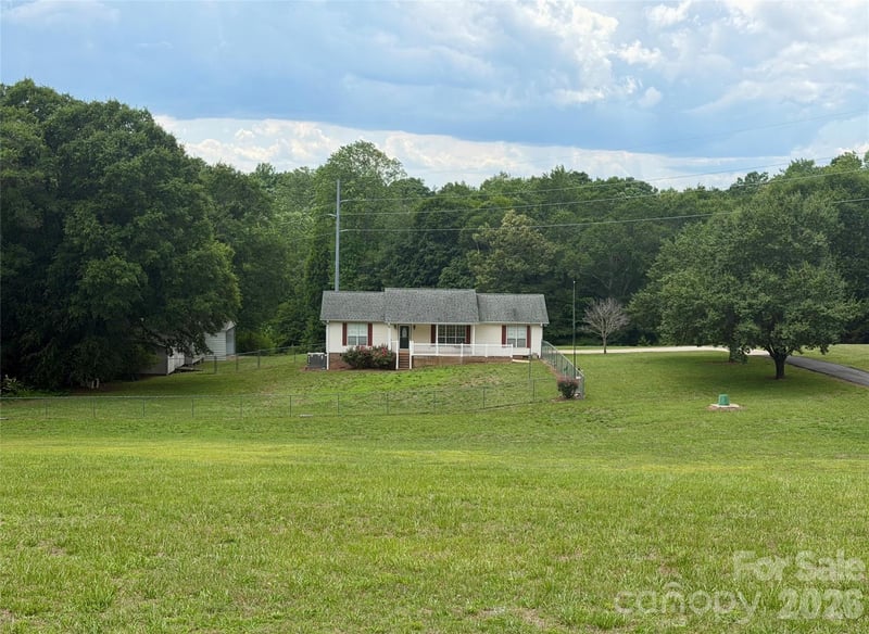 1249 Hardin, Dallas, NC - 3 beds, 2 baths, 1,483 sqft - $325,000