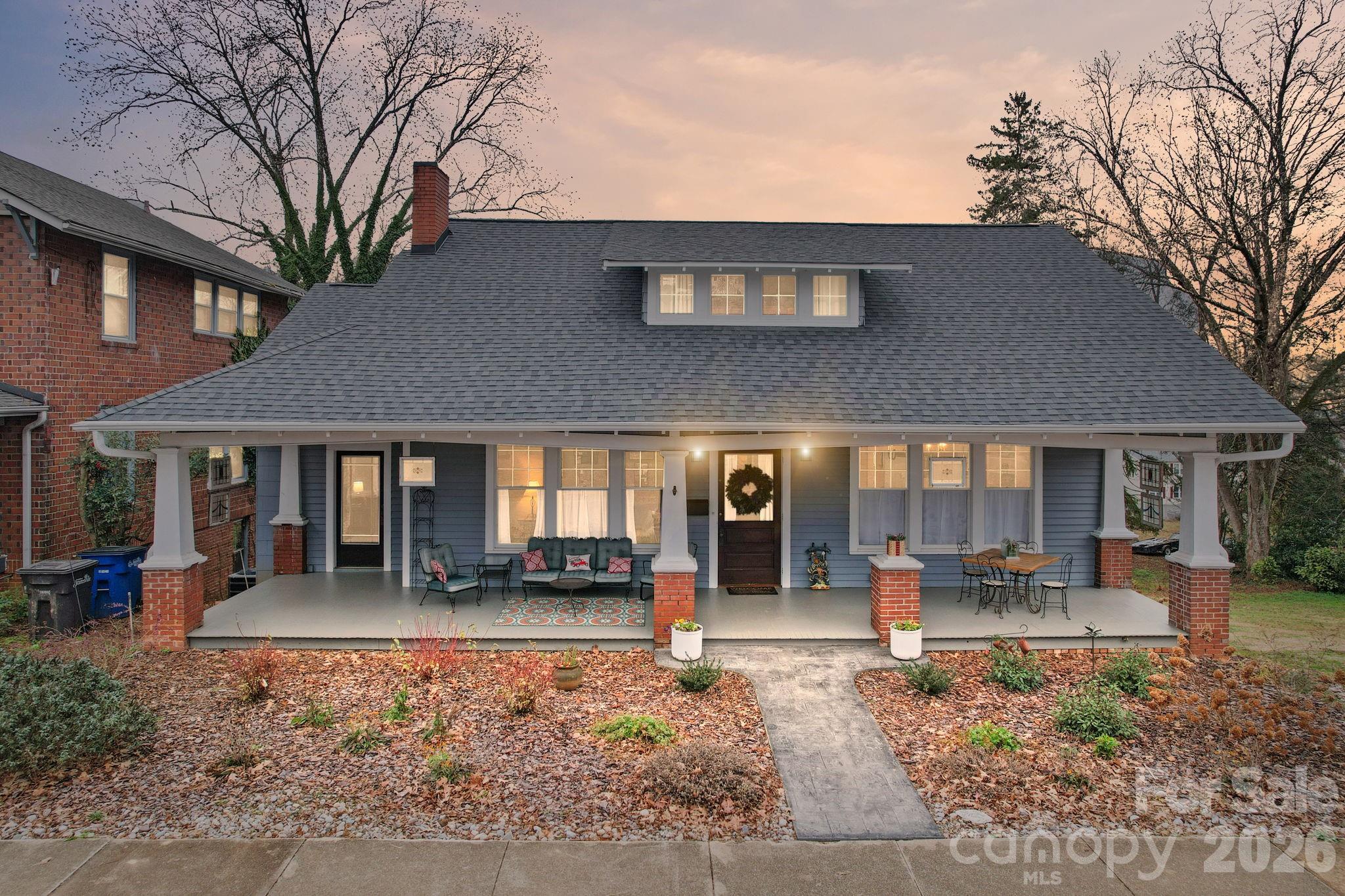 202 S Oak Street, Statesville, NC. property listing photo