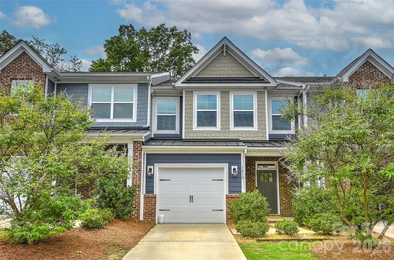 1010 Moffatt Lane, Matthews, NC - 3 beds, 3 baths, 1,817 sqft - $415,000