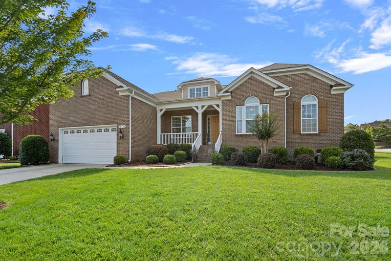 10654 Rippling Stream Drive NW, Concord, NC - 3 beds, 2.5 baths, 3,130 sqft - $674,900