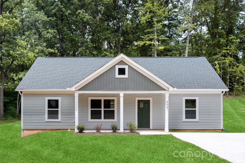 404 Brice Street, Kings Mountain, NC - 3 beds, 2 baths, 1,342 sqft - $289,900