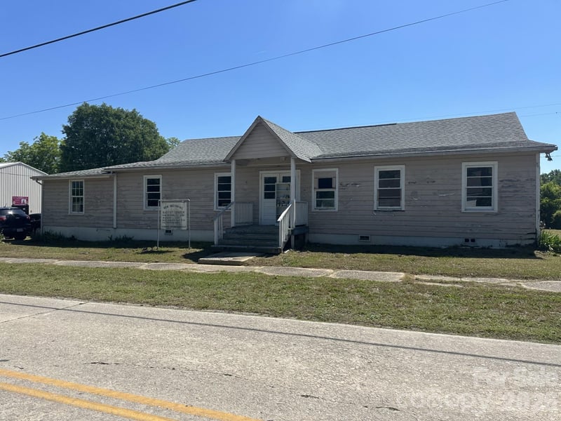 706 Old North Main Street, Clover, SC - , 3,225 sqft - $201,000
