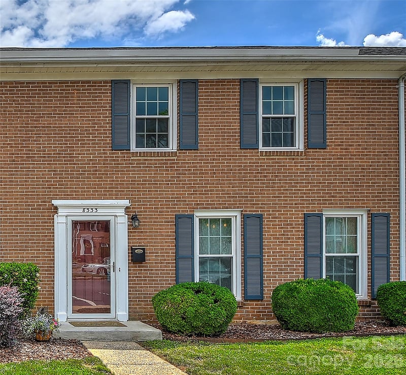 8333 Knights Bridge Road, Charlotte, NC - 3 beds, 2.5 baths, 1,536 sqft - $279,999