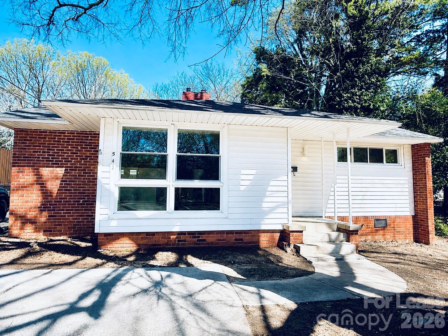 541 E Woodlawn Road, Charlotte, NC. property listing photo