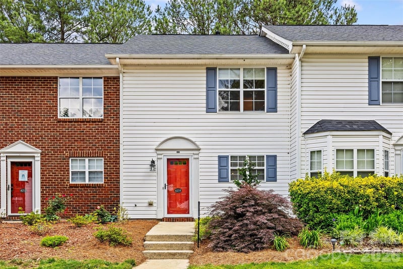 4259 Melrose Club Drive, Matthews, NC - 2 beds, 2.5 baths, 1,164 sqft - $230,000