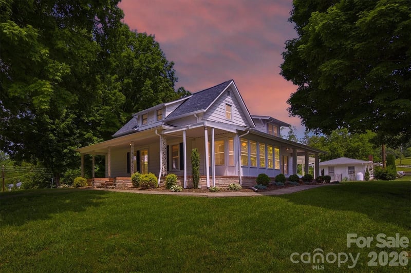 109 Kincaid Hill Drive, Lenoir, NC - 3 beds, 3 baths, 2,441 sqft - $329,000
