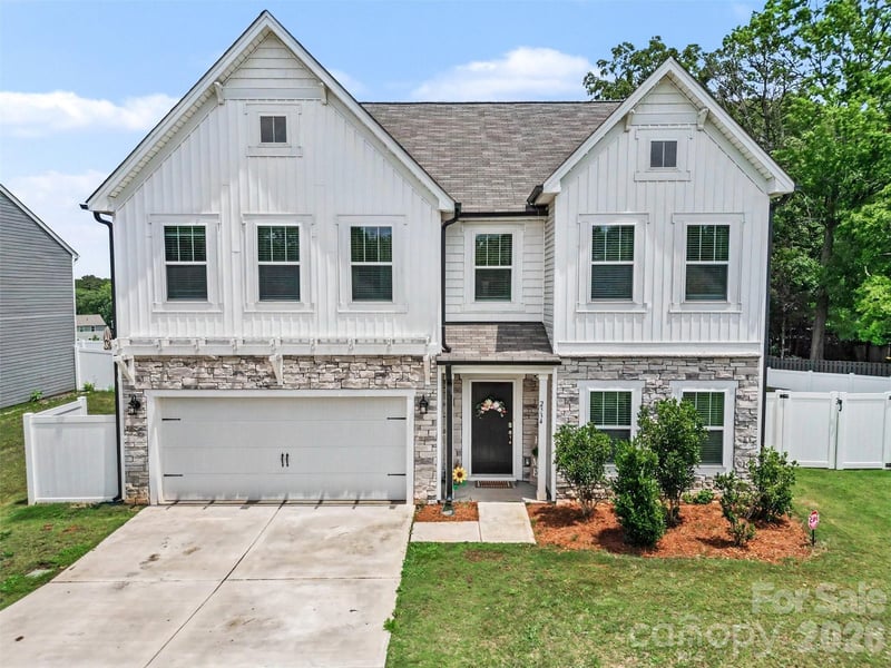 2334 Waverly Drive, Monroe, NC - 5 beds, 3 baths, 2,882 sqft - $450,000