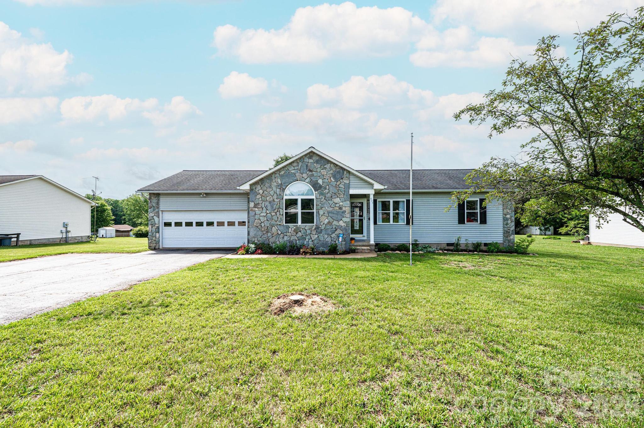 495 Drumstand Road, Stony Point, NC. property listing photo
