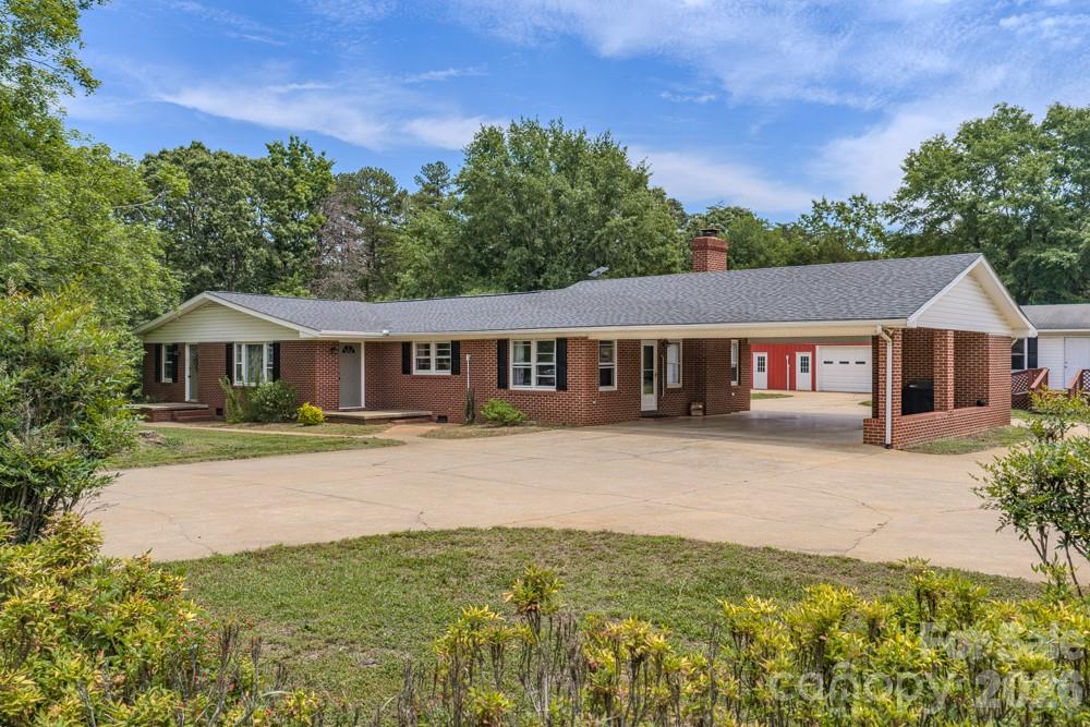 1241 County Line Road, Rutherfordton, NC. property listing photo