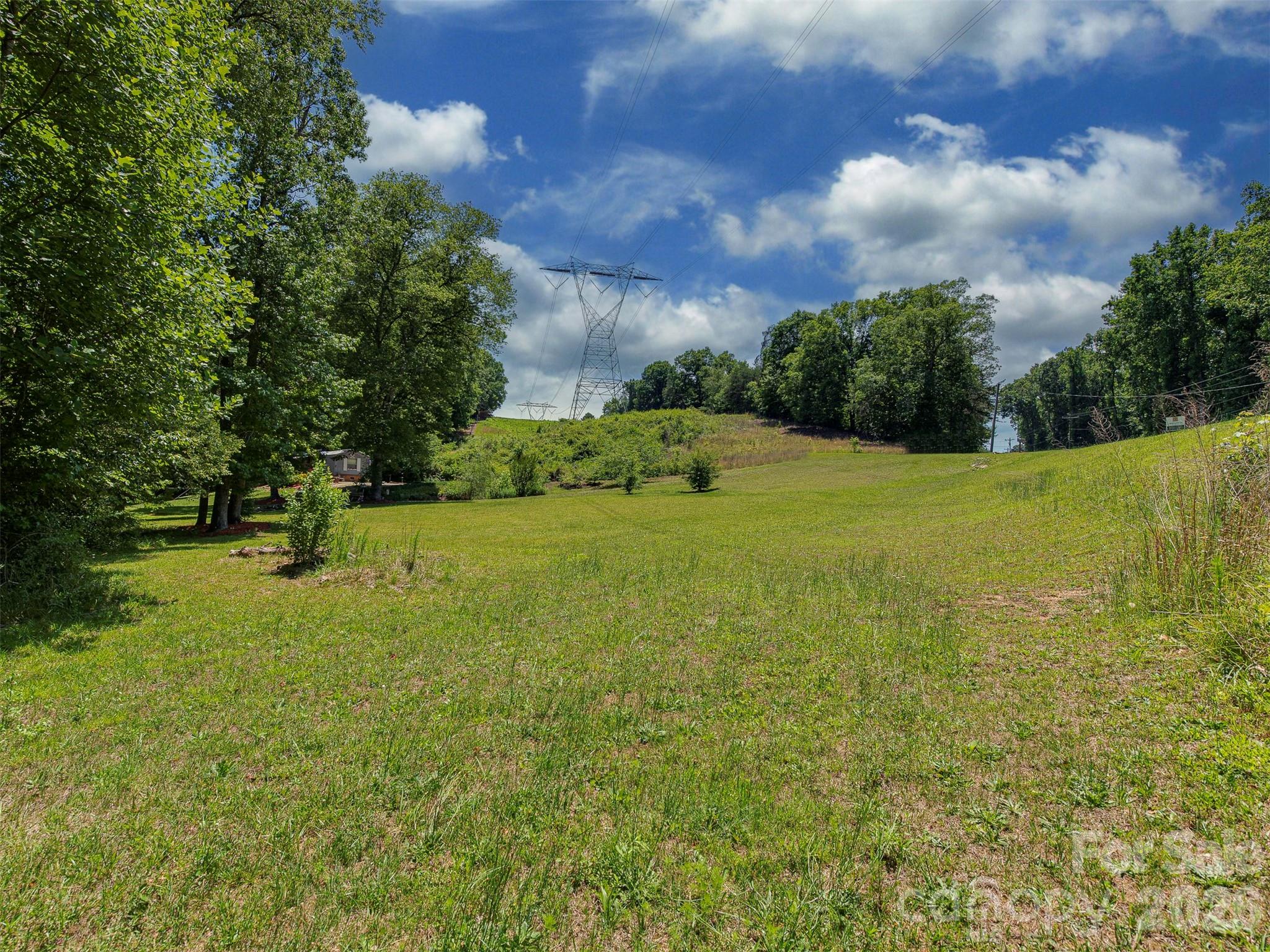 3901 Hickory Highway, Statesville, NC — property listing photo