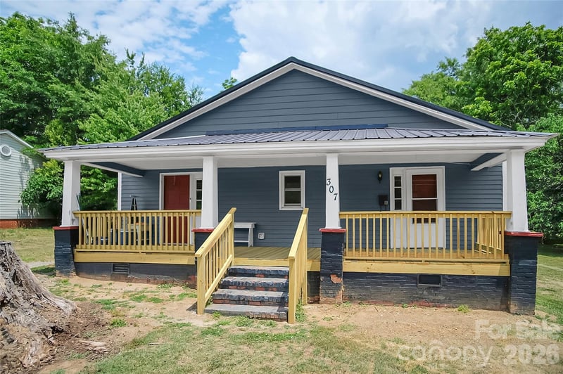 307 S Jacob Street, Cherryville, NC - 2 beds, 1,350 sqft - $204,900